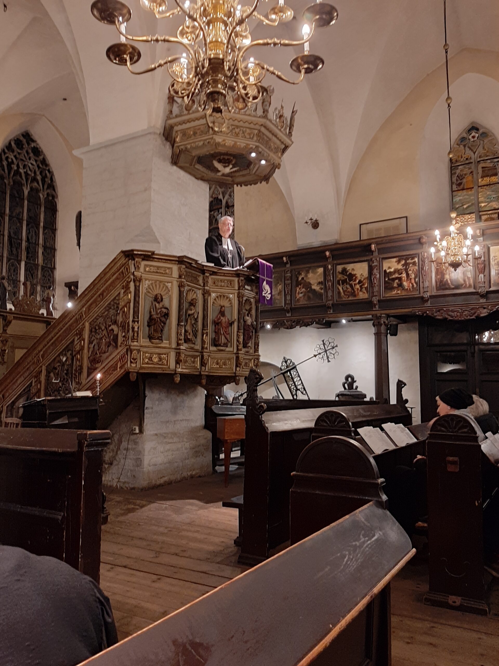 Seekordse EELK UI jõulujumalateenistuse jutluse pidas piibliteaduste professor Randar Tasmuth. Jutluse juhtmotiiv tulenes Johannese evangeeliumi algushümni salm